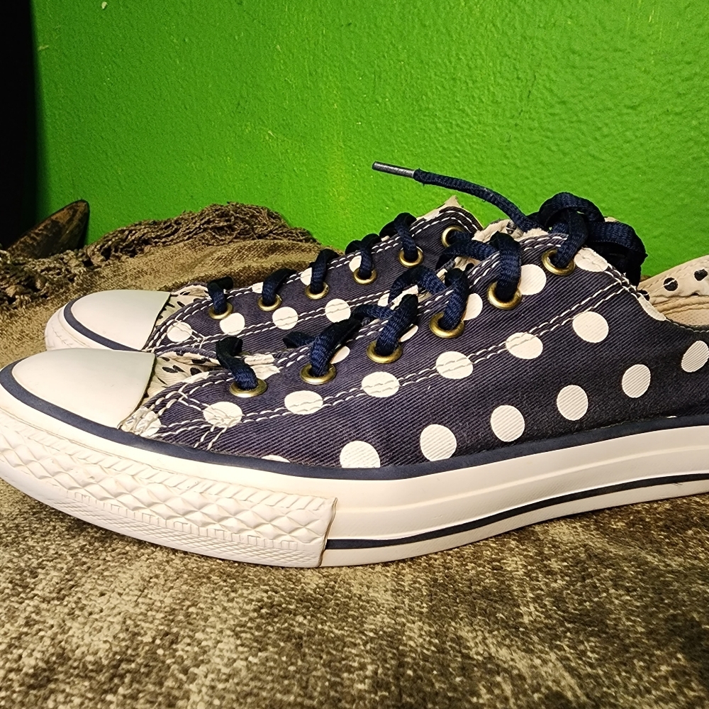Converse Junior's/ Womens Size 5 Chuck Taylor All Star Blue/white Polka Dot Shoe